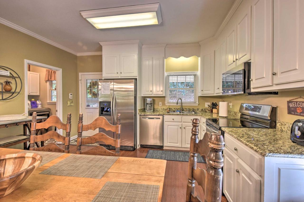 Lake Keowee Escape With Dock, Deck And Lake Access! Six Mile Luaran gambar